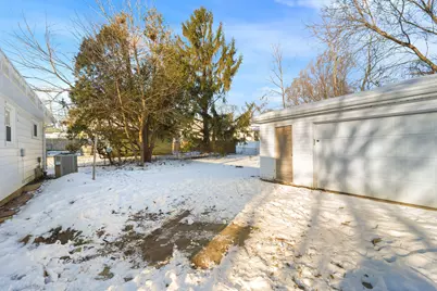 7016 W Thurston Ct, Milwaukee, WI 53218 - Photo 15