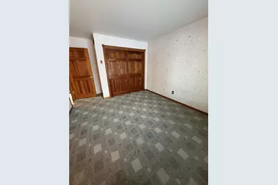 9215 W County Line Rd, Milwaukee, WI 53224 - Photo 31