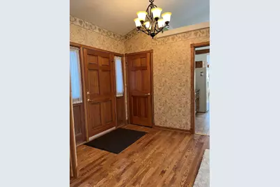 9215 W County Line Rd, Milwaukee, WI 53224 - Photo 39