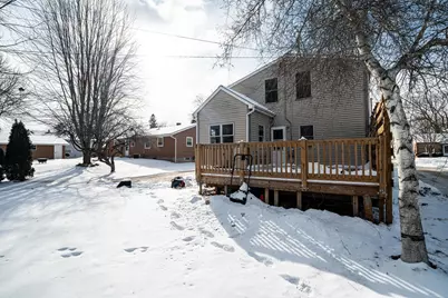 537  Pennsylvania Ave, West Bend, WI 53095 - Photo 19