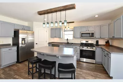 W1401  Valley View Ct, Ixonia, WI 53036 - Photo 7