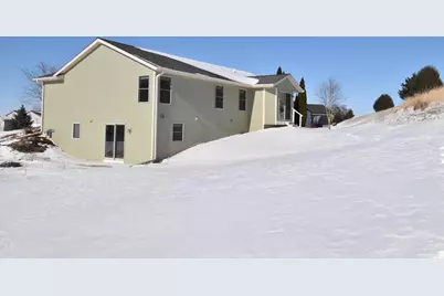 W1401  Valley View Ct, Ixonia, WI 53036 - Photo 45