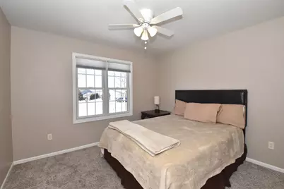 W1401  Valley View Ct, Ixonia, WI 53036 - Photo 25