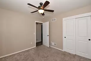 W1401 Valley View Ct, Ixonia, WI 53036 - Photo 23