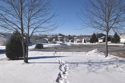 W1401  Valley View Ct, Ixonia, WI 53036 - Photo 47