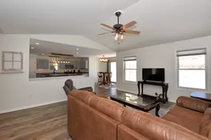 W1401 Valley View Ct, Ixonia, WI 53036 - Photo 27