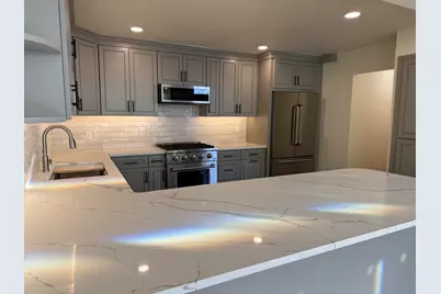 175 N Elm Grove Rd #D, Brookfield, WI 53005 - Photo 3