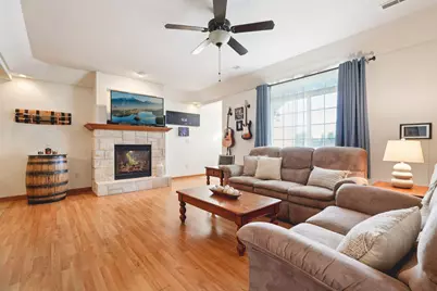 1620  Grey Fox Trl #D, Mukwonago, WI 53149 - Photo 5