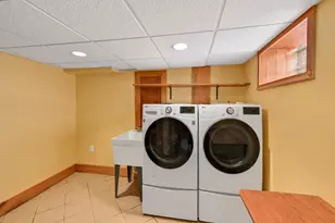 2438 Lefeber Ave, Wauwatosa, WI 53213 - Photo 29