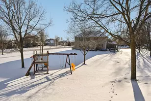 N57W24444 Falcon Ct, Sussex, WI 53089 - Photo 35