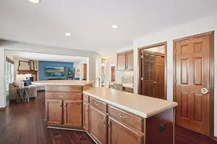 N57W24444 Falcon Ct, Sussex, WI 53089 - Photo 9