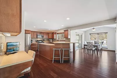 N57W24444  Falcon Ct, Sussex, WI 53089 - Photo 7