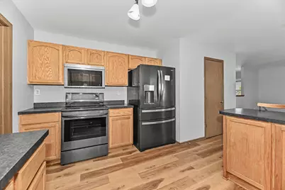 324 W Hidden Trl, Elkhorn, WI 53121 - Photo 13