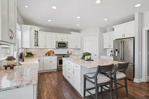 W137N6161 Weyer Farm court, Menomonee Falls, WI 53051 - Photo 17