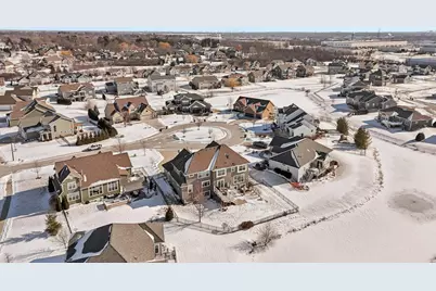 W137N6161  Weyer Farm Ct, Menomonee Falls, WI 53051 - Photo 71