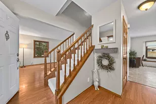 N73W5381 Georgetown Dr, Cedarburg, WI 53012 - Photo 3