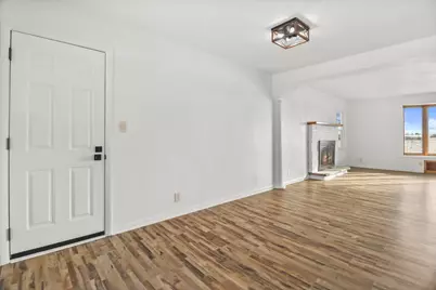 34302  Loland Dr, Racine, WI 53185 - Photo 13