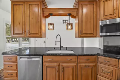 34302  Loland Dr, Racine, WI 53185 - Photo 9