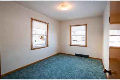 1013  28th St, Two Rivers, WI 54241 - Photo 9