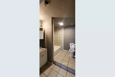 935 W Greenfield Ave, Milwaukee, WI 53204 - Photo 9