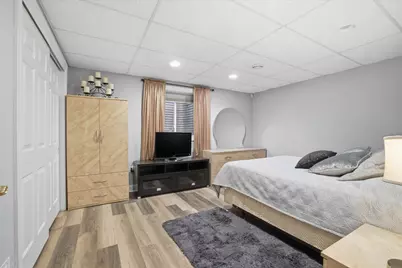 10831 N Essex Dr, Mequon, WI 53092 - Photo 31