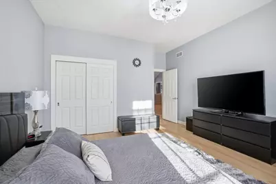 10831 N Essex Dr, Mequon, WI 53092 - Photo 17