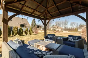 767 Alex Ct, Pewaukee, WI 53072 - Photo 7