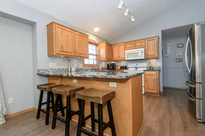 767  Alex Ct, Pewaukee, WI 53072 - Photo 19