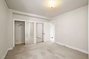 1028 E Juneau Ave, Milwaukee, WI 53202 - Photo 15