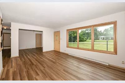 N70W13848  Brentwood Dr, Menomonee Falls, WI 53051 - Photo 5