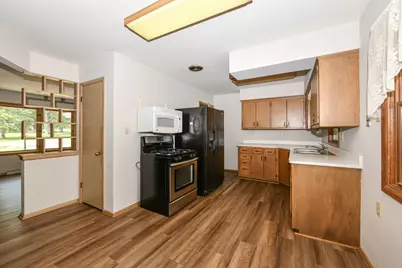 N70W13848  Brentwood Dr, Menomonee Falls, WI 53051 - Photo 9