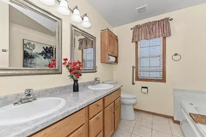 2705  Darrell Dr, Waukesha, WI 53188 - Photo 29