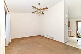 1521 Prairie Dr, Racine, WI 53406 - Photo 3