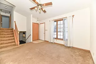 1521 Prairie Dr, Racine, WI 53406 - Photo 7