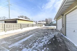 1521 Prairie Dr, Racine, WI 53406 - Photo 41