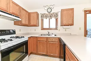 1521 Prairie Dr, Racine, WI 53406 - Photo 13