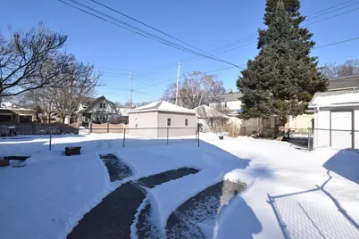 6426 W Wisconsin Ave, Wauwatosa, WI 53213 - Photo 31