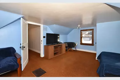 6426 W Wisconsin Ave, Wauwatosa, WI 53213 - Photo 19