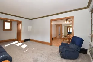 6426 W Wisconsin Ave, Wauwatosa, WI 53213 - Photo 11