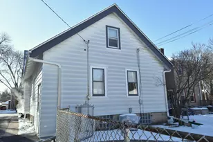 6426 W Wisconsin Ave, Wauwatosa, WI 53213 - Photo 33