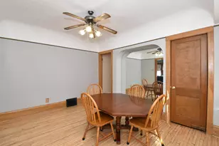 6426 W Wisconsin Ave, Wauwatosa, WI 53213 - Photo 13