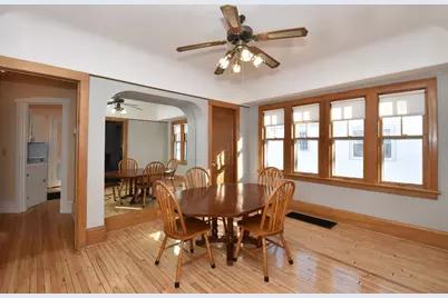 6426 W Wisconsin Ave, Wauwatosa, WI 53213 - Photo 3