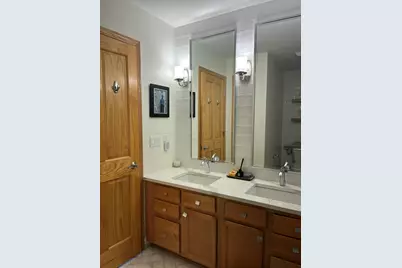 800  Elise Ct, Waukesha, WI 53189 - Photo 9