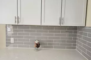 3002 W Kilbourn Ave, Milwaukee, WI 53208 - Photo 15