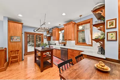 2963 N Summit Ave, Milwaukee, WI 53211 - Photo 15