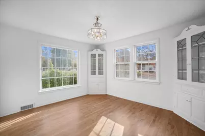 208  Maple Ter, Oconomowoc, WI 53066 - Photo 9