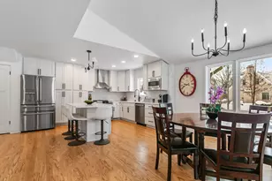 2578 N 88th St, Wauwatosa, WI 53226 - Photo 7