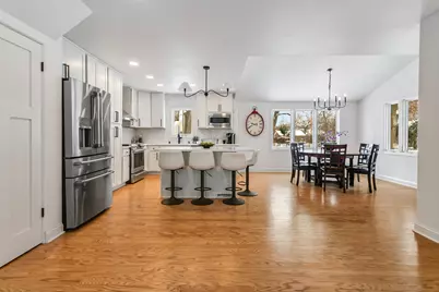 2578 N 88th St, Wauwatosa, WI 53226 - Photo 9