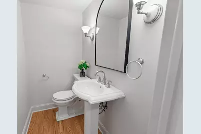 2578 N 88th St, Wauwatosa, WI 53226 - Photo 23