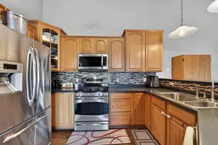 1520 Raintree Ln, Racine, WI 53406 - Photo 9